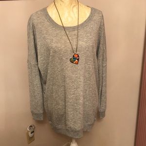 👚EUC Large Xersion sweatshirt,